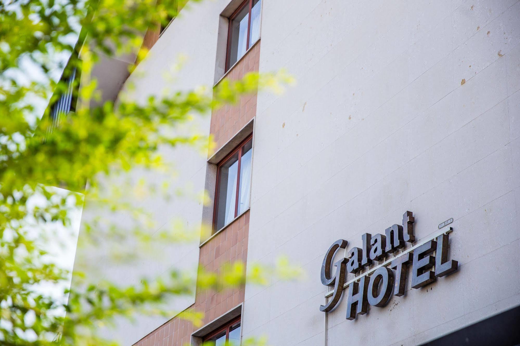 Hotel Galant Венария-Реале Экстерьер фото